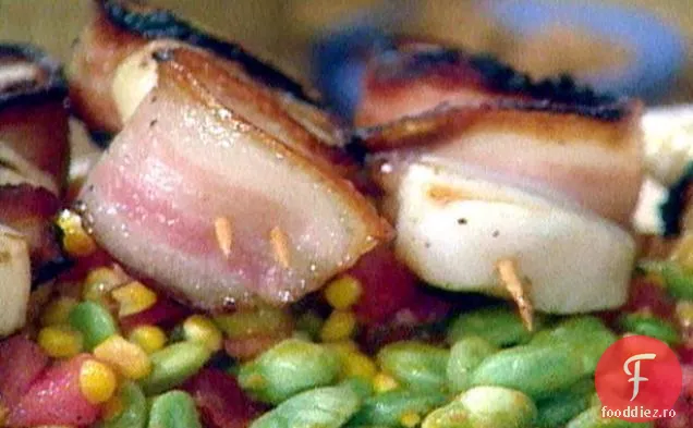 Tournedos de scoici învelite în slănină cu Succotash de vară