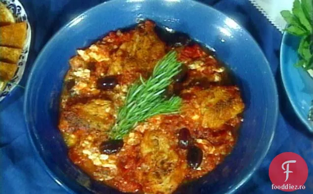 Pui cu sos de roșii și brânză Feta