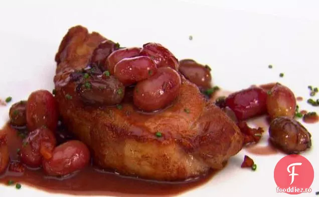 Cotlet de porc ars cu sos de struguri