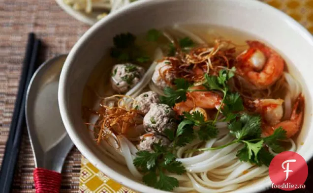 Supă De Tăiței Phnom Penh
