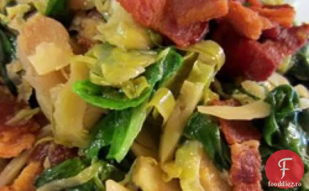 Salată caldă de Bruxelles, slănină și spanac