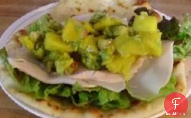 Salata de Mango-Avocado Curry Barb