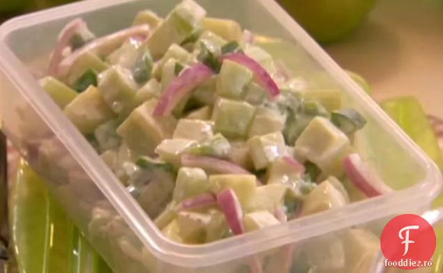 Salată Proaspătă De Castraveți