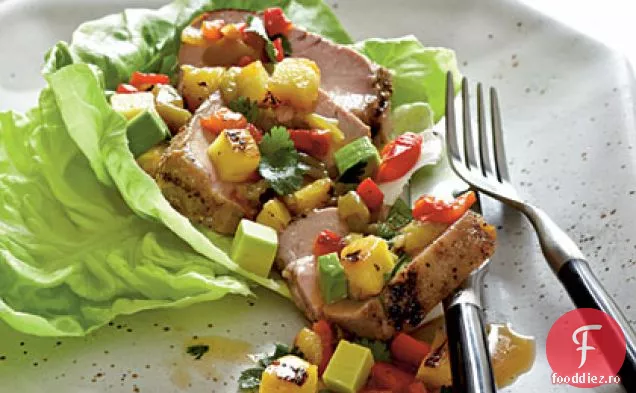 Salată de porc, ananas și Anaheim Chile cu Avocado