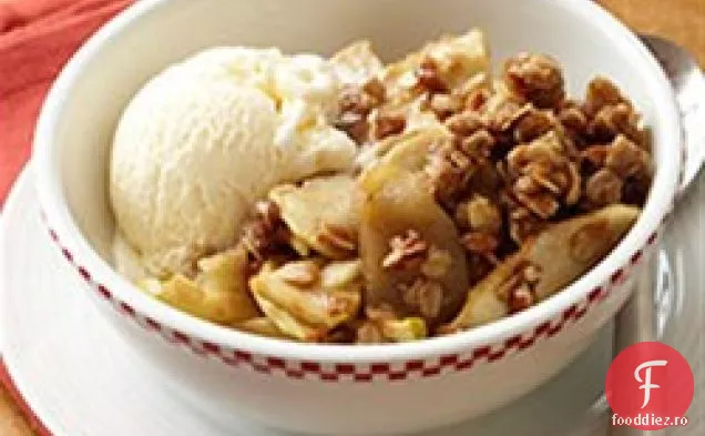 De modă veche de mere crocante cu nuci pecan