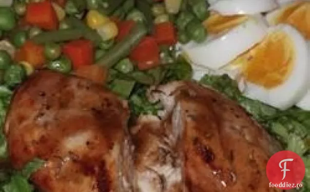 Salată De Pui Cu Lămâie Neagră