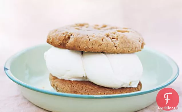 Unt De Arahide Cookie Ice Cream Sandwich-Uri