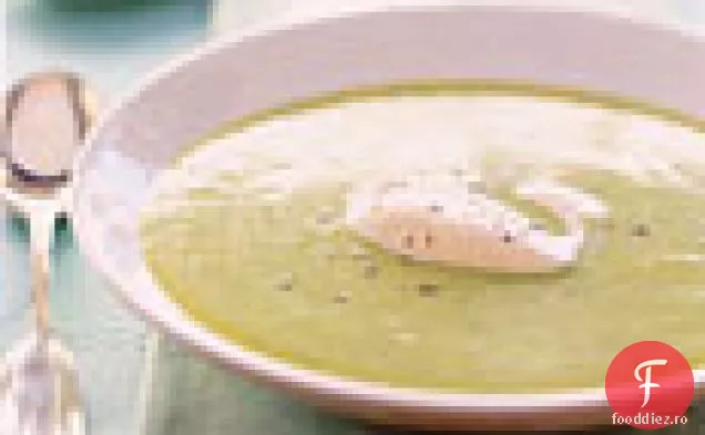 Supă de fasole Fava cu cremă de morcovi
