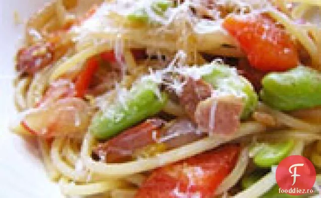 Cina în seara asta: Paste cu fasole Fava, ardei gras roșu și slănină