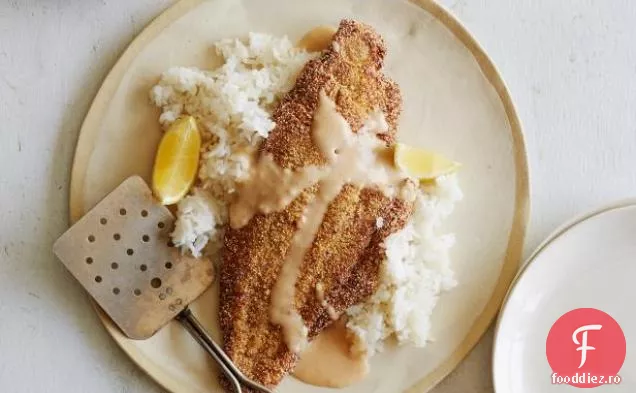Pecan-Crusted somn cu sos de smântână picant