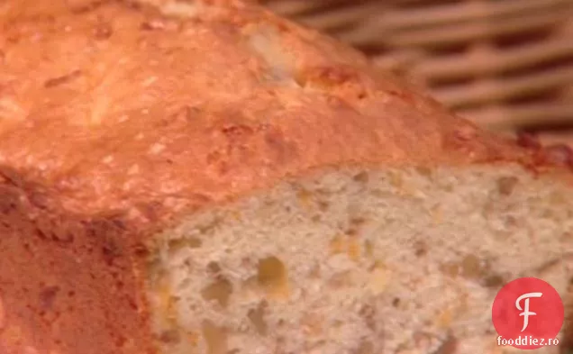 Tort De Nuci De Banane Cu Glazură De Brânză Cremă