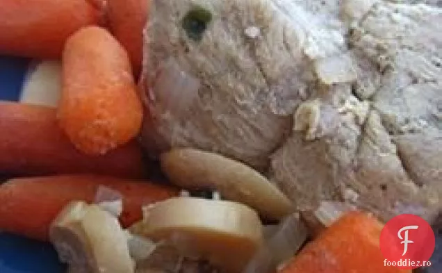 Muschiulet de porc Slow Cooker cu bere și legume