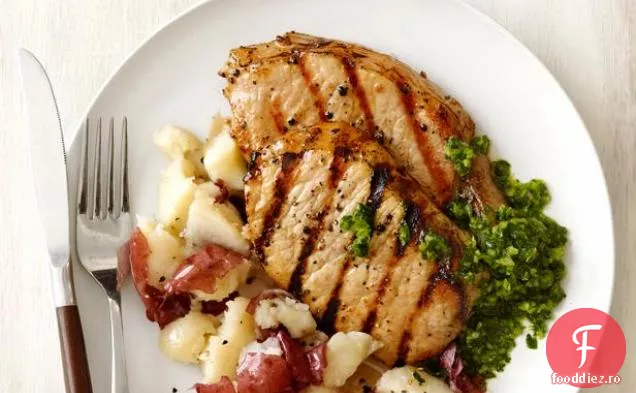 Cotlete de porc cu cartofi zdrobiți și sos Chimichurri