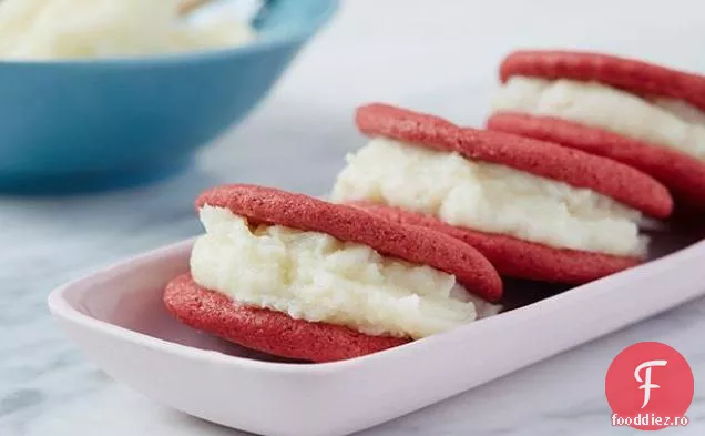 Cookie-Uri Sandwich Din Catifea Roșie