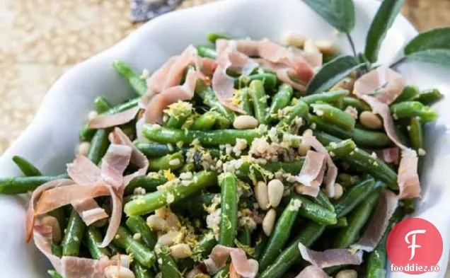 Fasole Verde Franceză Cu Prosciutto Și Nuci De Pin