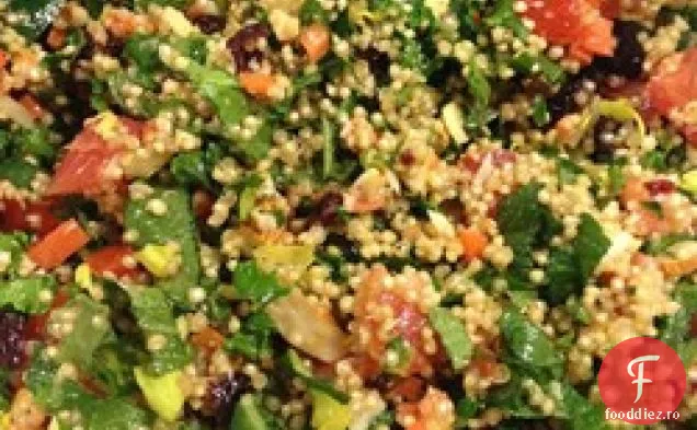 Salată de Quinoa cu mentă, migdale și afine