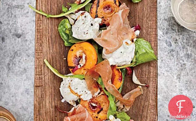 Caise la grătar cu Burrata, șuncă de țară și Rucola