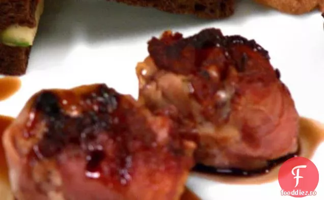 Prosciutto la grătar smochine învelite umplute cu Gorgonzola Dolce