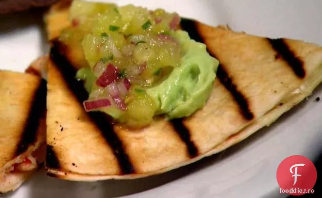 Quesadillas de usturoi prăjit cu homar cu brânză Brie 2