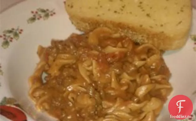 Cheesy Carne De Vită Cu Tăiței Caserola