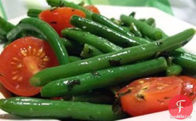 Fasole verde cu roșii Cherry