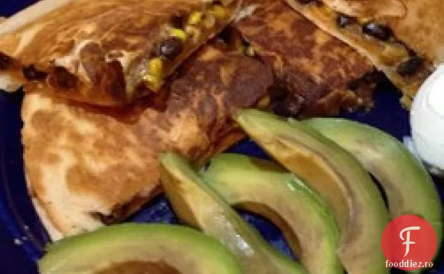 Quesadillas de fasole neagră și cartofi dulci