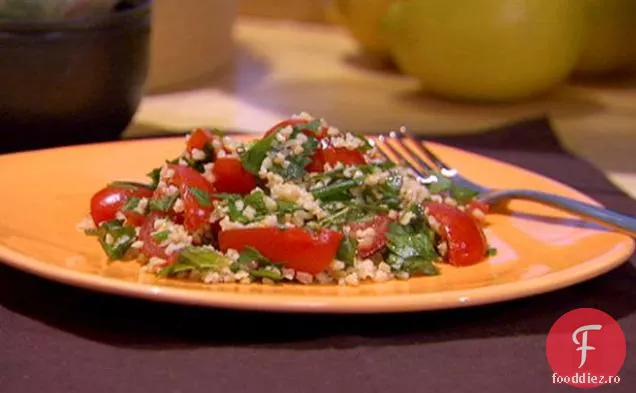 Pat de tomate și Tabbouleh ierburi proaspete