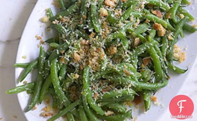 Fasole Verde Cu Vinaigretă De Lămâie Meyer Și Pesmet De Parmezan