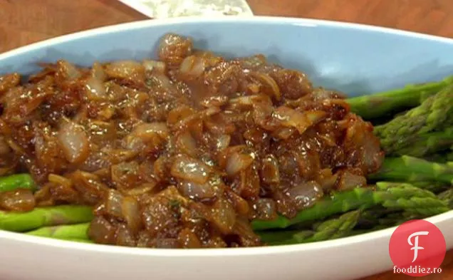Sparanghel-Salată De Ceapă Caramelizată