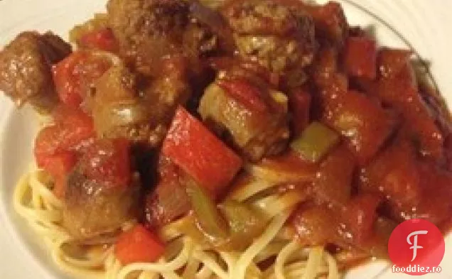 Dulce italiană cârnați Ragout cu Linguine
