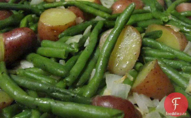 Fasole Verde Sufocată Și Cartofi Fingerling
