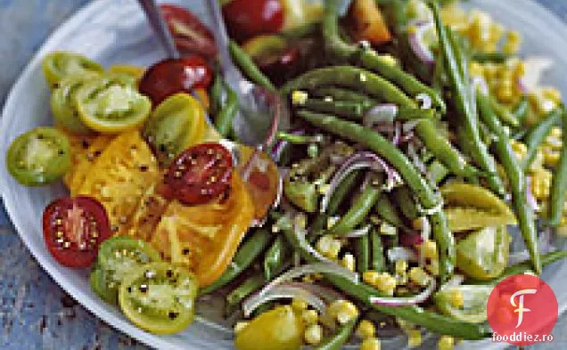 Salată De Fasole Verde, Porumb Și Roșii