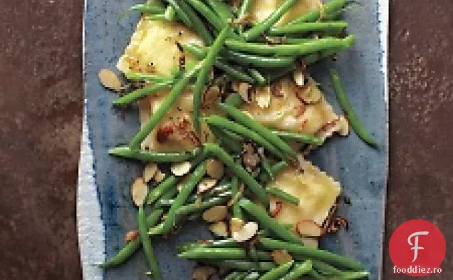 Salată De Ravioli Cu Fasole Verde Și Șalotă