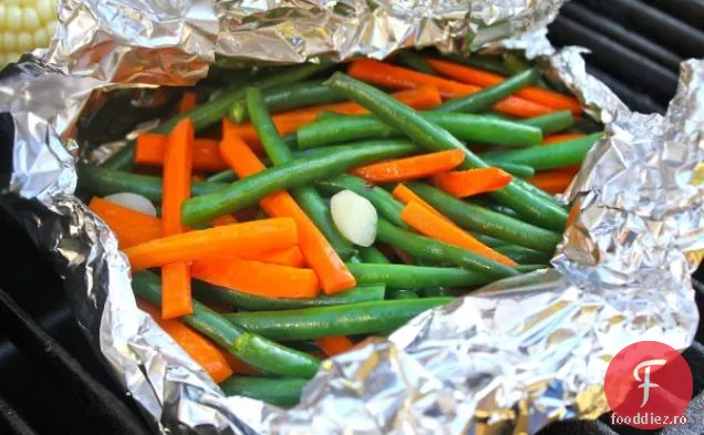 Fasole Verde Usturoi La Grătar Și Morcovi