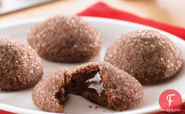 Picături de lavă de ciocolată neagră (rețetă fără gluten*)