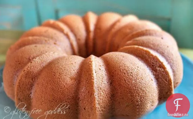 Tort Vegan Cu Banane Bundt