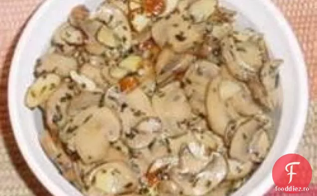 Brie la cuptor cu ciuperci și migdale