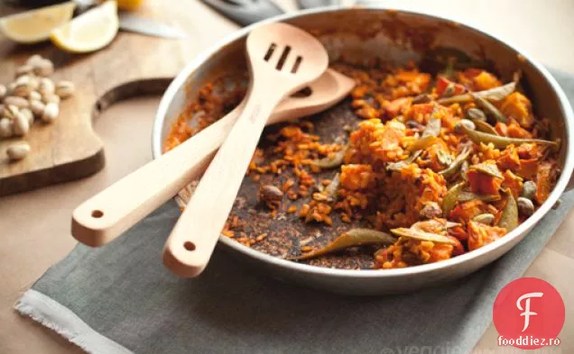 Paella Vegetală Cu Șofran Și Portocală