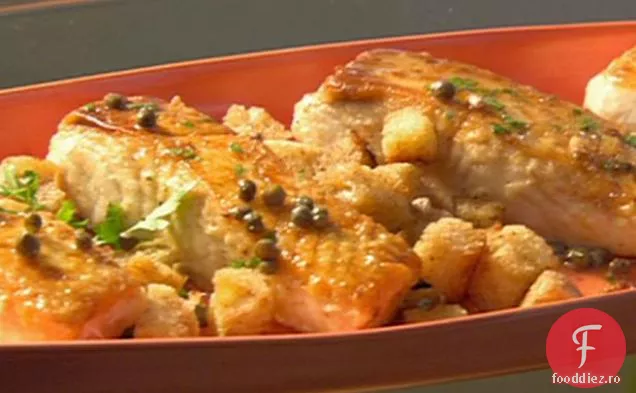 Halibut cu lămâie, capere și crutoane