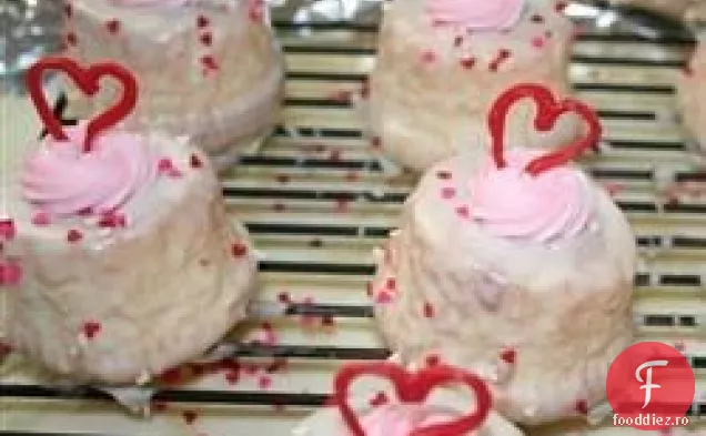 Mini Cupcakes cu căpșuni și ciocolată cu Ganache de ciocolată albă