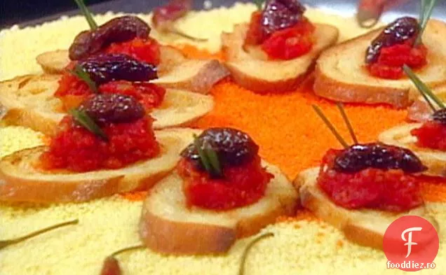 Pâine prăjită cu smântână cu Confit de roșii fumurii
