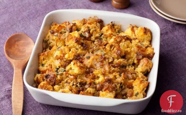 Umplutură de ceapă caramelizată și pâine de porumb