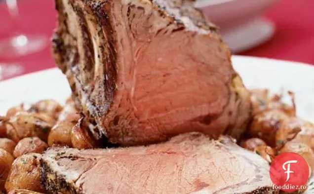 Friptură de coaste cu coajă de lămâie și piper cu legume rădăcinoase