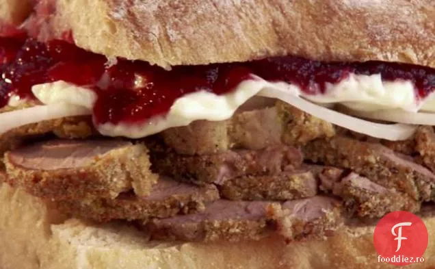 Cookie-Crusted Slidere Muschiulet De Porc