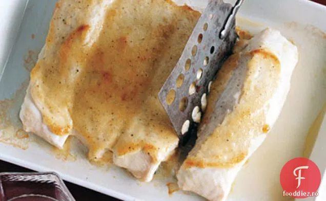 Halibut prăjit cu sos de usturoi