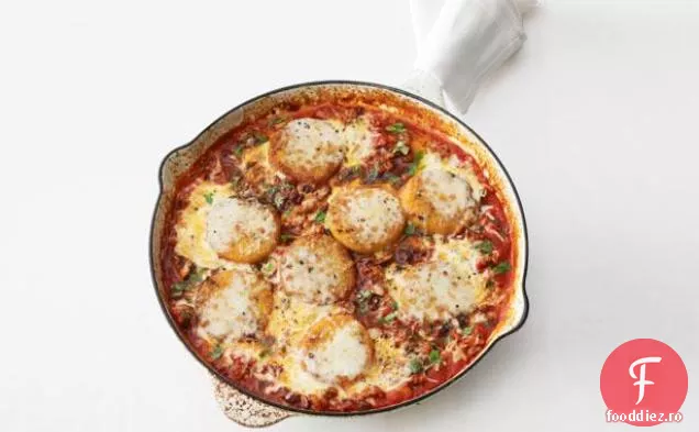 Cârnați cu o singură tigaie și parmezan Polenta