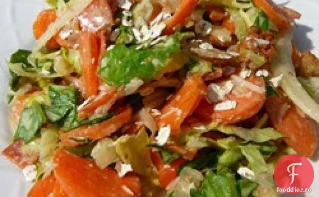 Salată De Caesar Pepperoni De Morcovi
