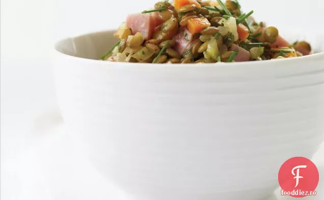Salată caldă de linte și șuncă