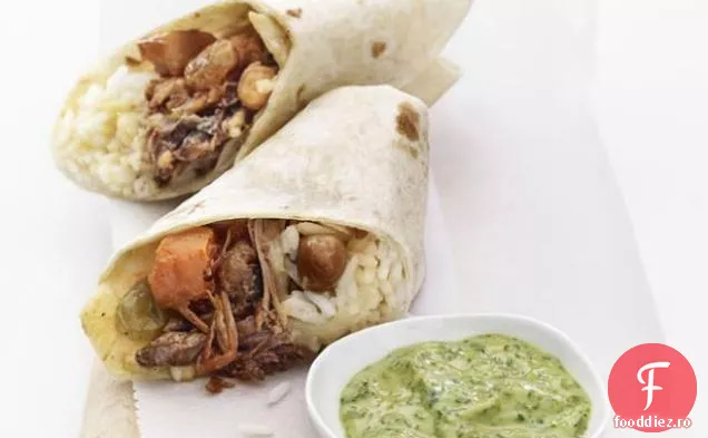 Burritos marocan cu sos de ierburi Tahini