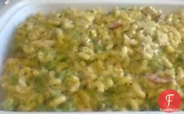 Macaroane și brânză cu pui și Broccoli